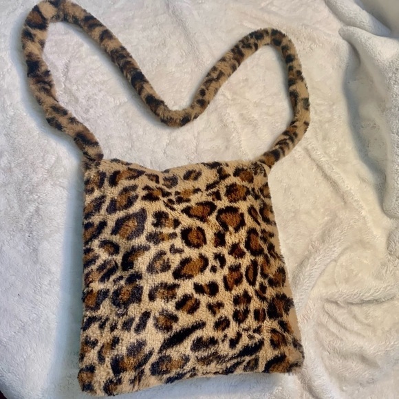 Leopard Crossbody Faux Fur Brown Tan Black Animal Print Super Soft Snap Close - Picture 1 of 15